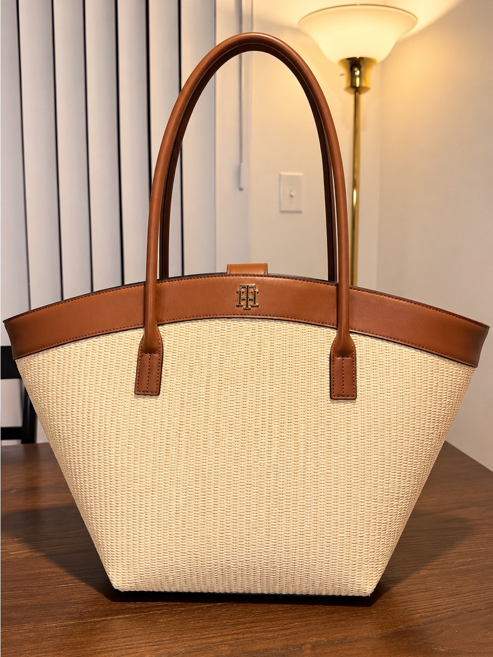 Authentic Tommy Hilfiger Large Woven Tote NWT – Retail $138